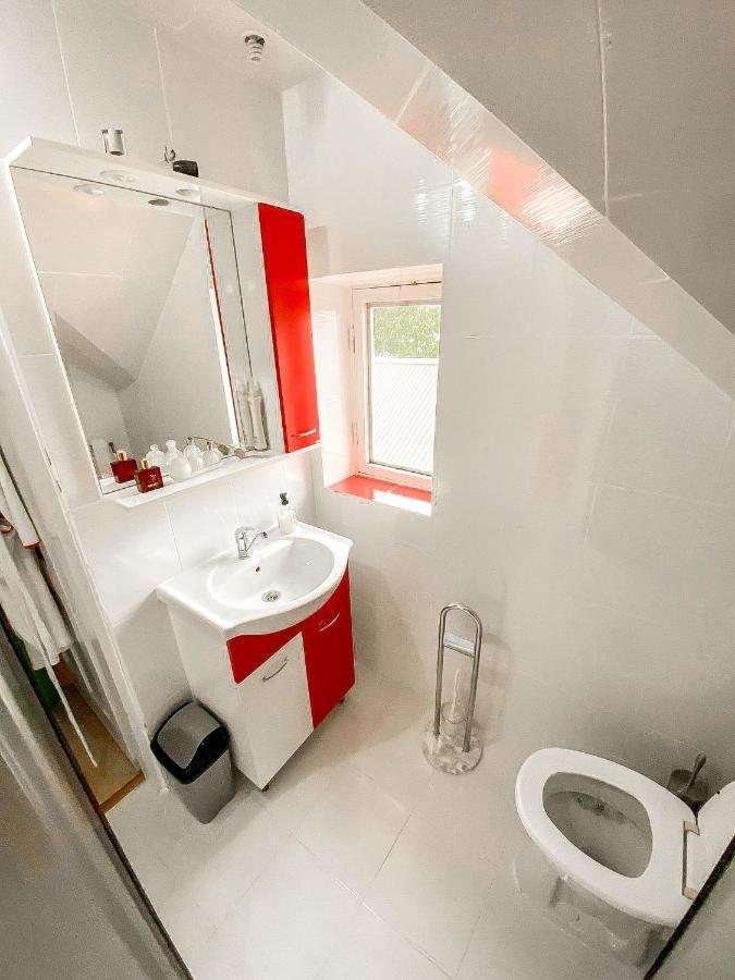 Cosy Bedroom For 2 With Balcony In A Family Villa Turnu Măgurele Exterior foto